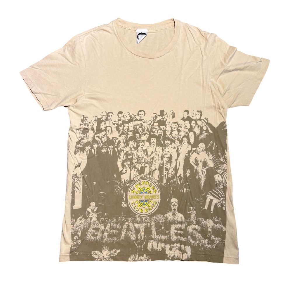 Vintage Y2K The Beatles Sgt Peppers Lonely Hearts Club Band Graphic Tee Mens M